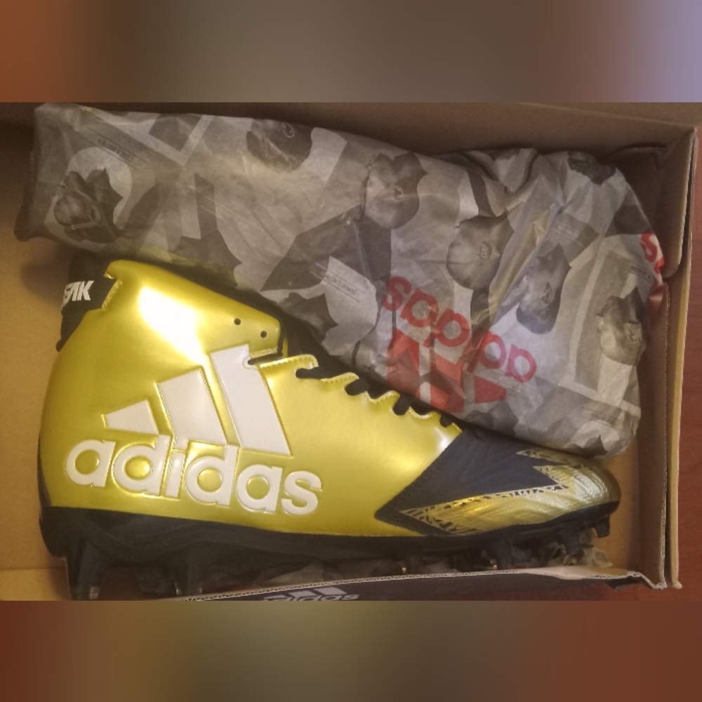ADIDAS SIZE 10 FREAK X CARBON CLEATS MID.